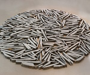 Richard Long, Cornwall Slate Circle [Círculo de pizarras de Cornualles], 1981. Pizarras de Cornualles talladas